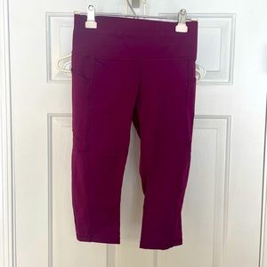 Lululemon size 8 crops
